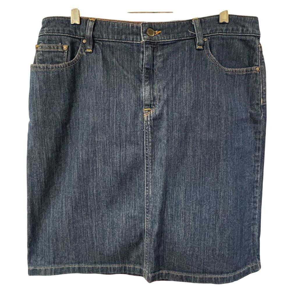 LL Bean blue denim skirt favorite fit size 12 front pockets classic USA jeans